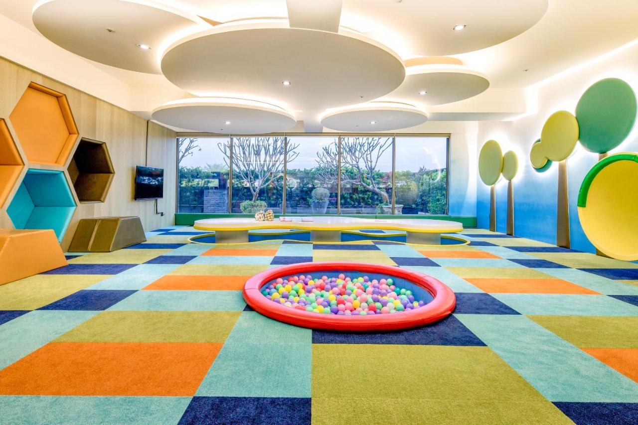 Hsin Hotel Chiayi Exterior foto The Children's Club at the Renaissance Hotel, Shanghai