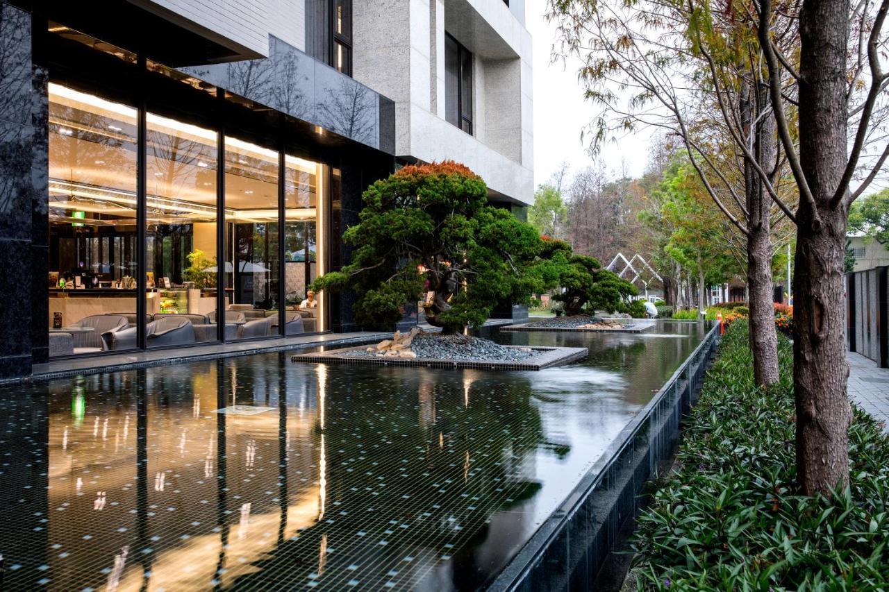 Hsin Hotel Chiayi Exterior foto The hotel's lobby