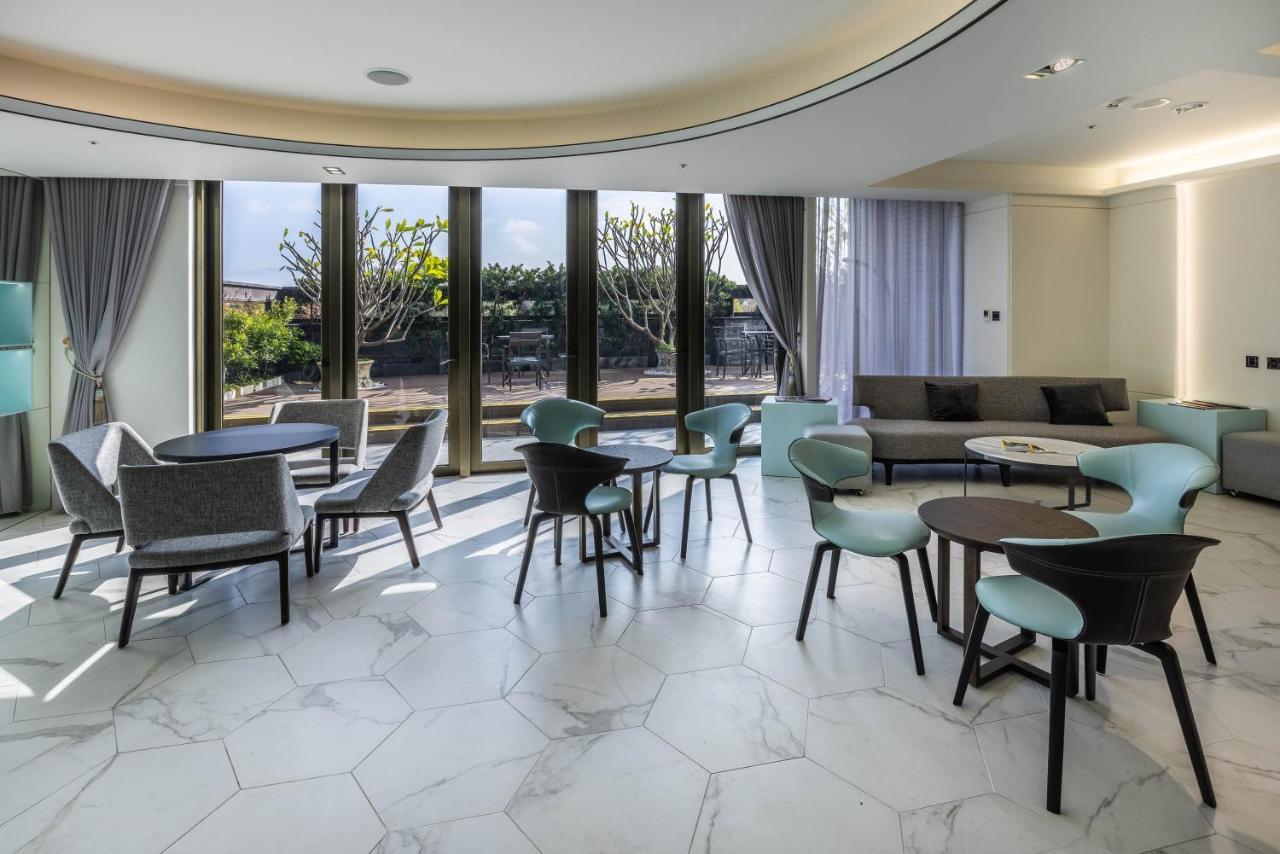 Hsin Hotel Chiayi Exterior foto The lounge at the airport